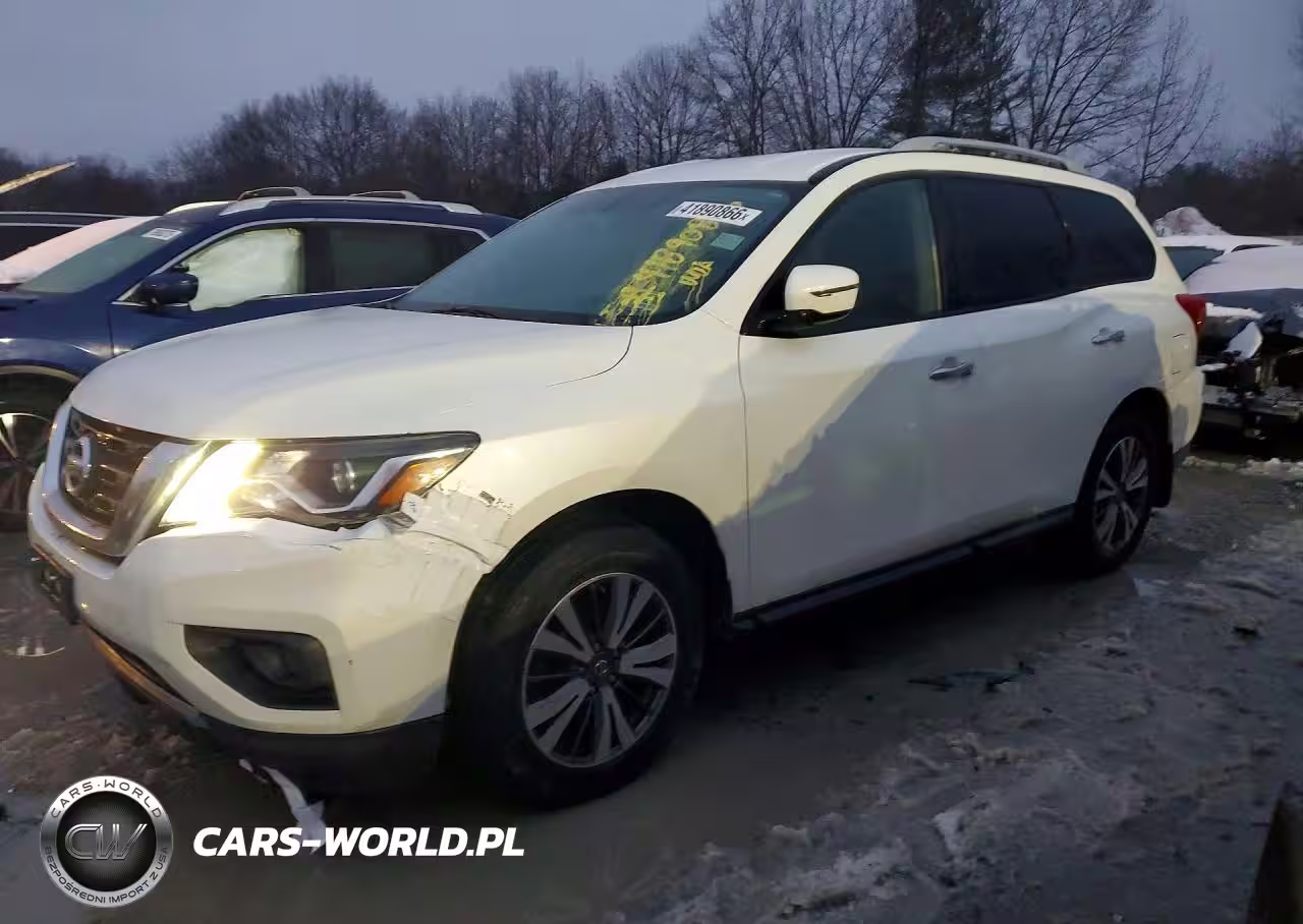 2017 Nissan Pathfinder Sv