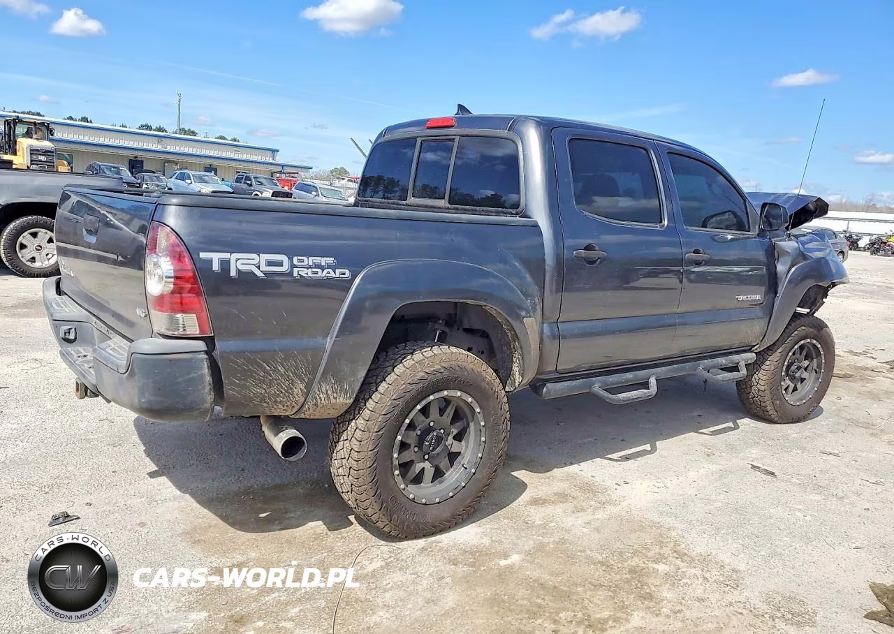 2014 Toyota Tacoma V6 VIN:3TMLU4EN0EM163930 - 3