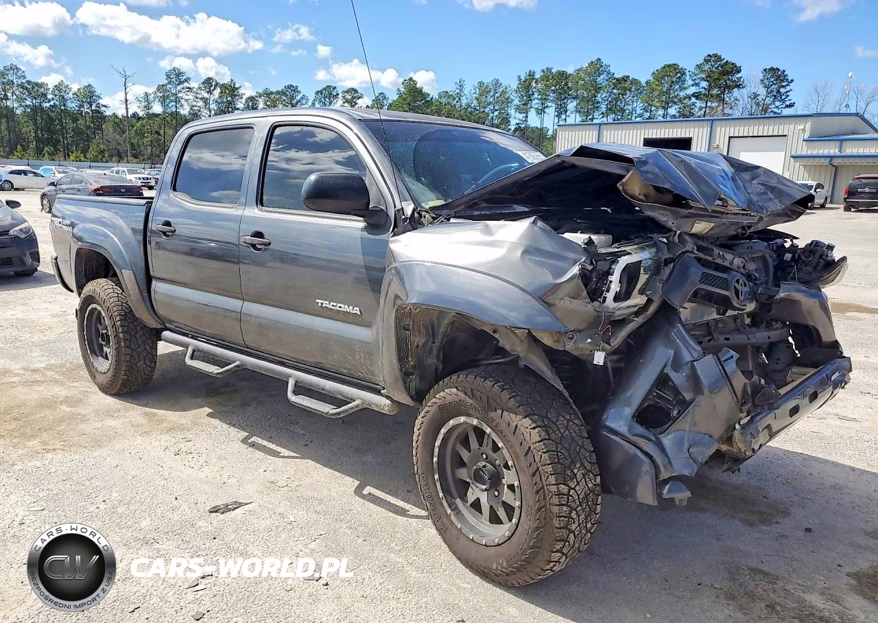 2014 Toyota Tacoma V6 VIN:3TMLU4EN0EM163930 - 4