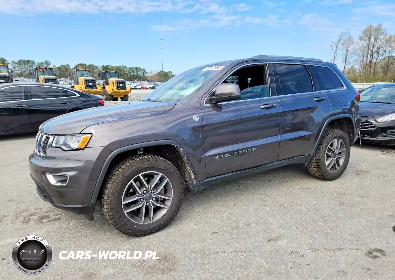 2020 Jeep Grand Cherokee Laredo