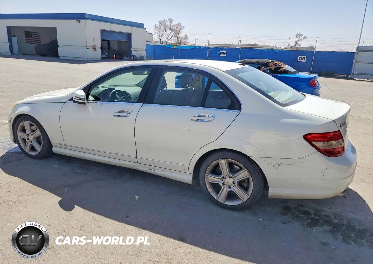 2011 Mercedes-Benz C 300 VIN:WDDGF5EBXBR156815 - 2