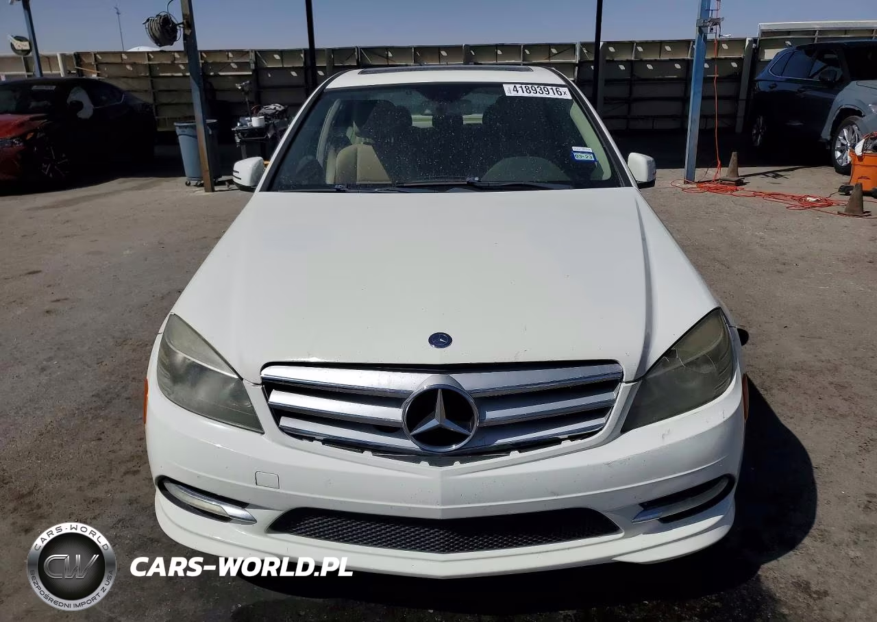 2011 Mercedes-Benz C 300 VIN:WDDGF5EBXBR156815 - 5