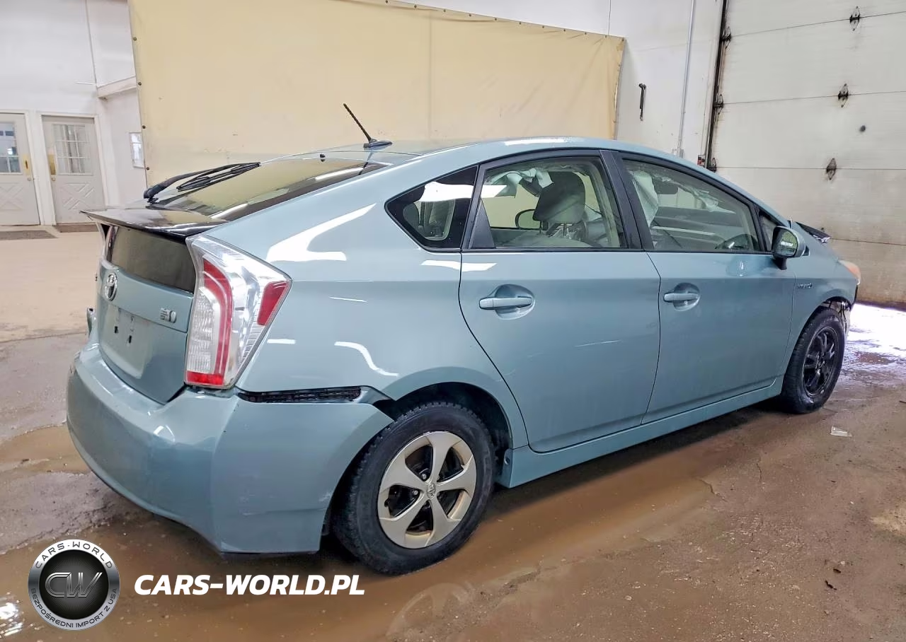 2013 Toyota Prius Three VIN:JTDKN3DU0D1682855 - 3