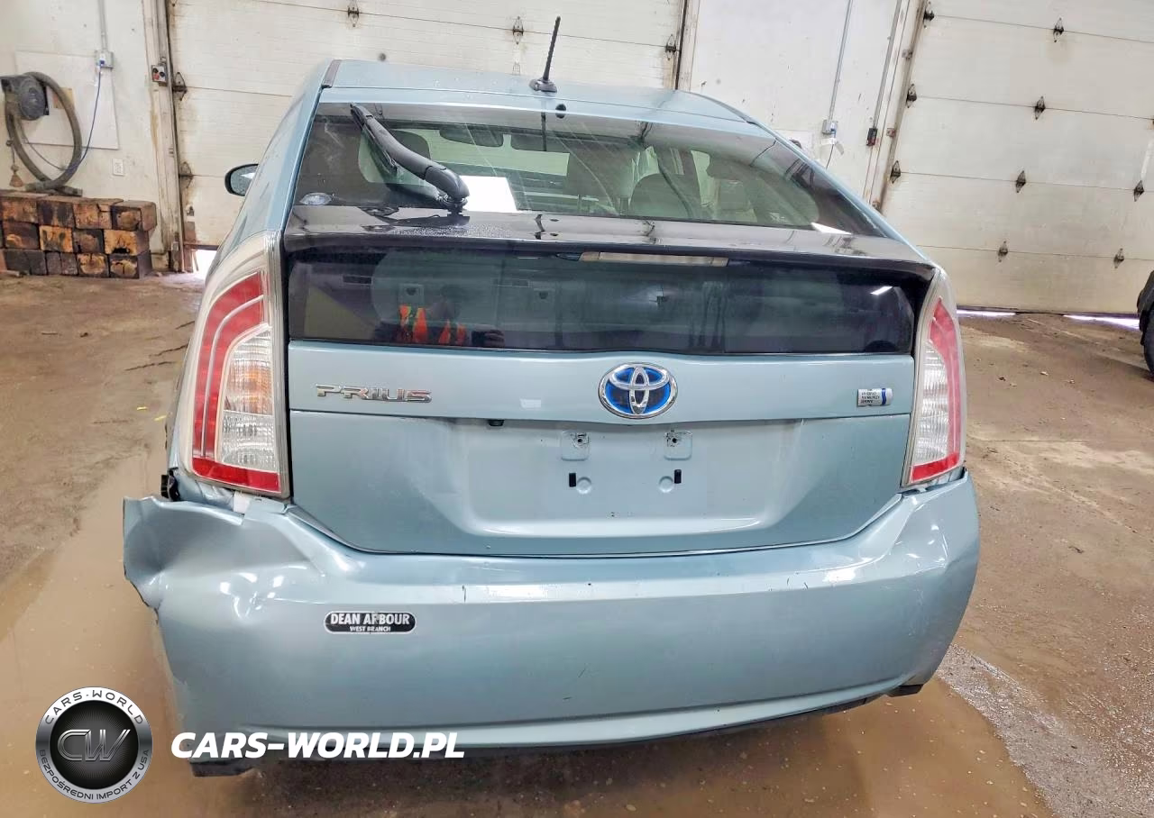 2013 Toyota Prius Three VIN:JTDKN3DU0D1682855 - 6