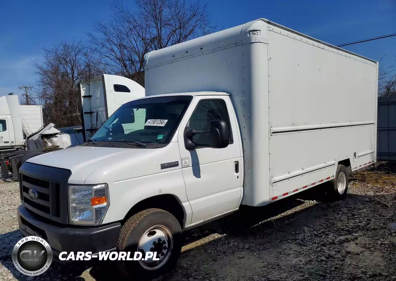 2018 Ford E350 Box Truck