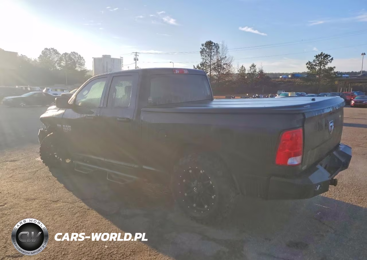 2019 Ram 1500 Classic Tradesman VIN:1C6RR6FT9KS586018 - 2