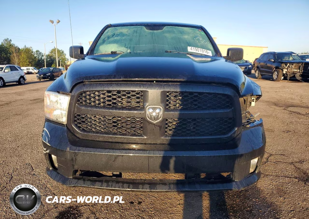 2019 Ram 1500 Classic Tradesman VIN:1C6RR6FT9KS586018 - 5