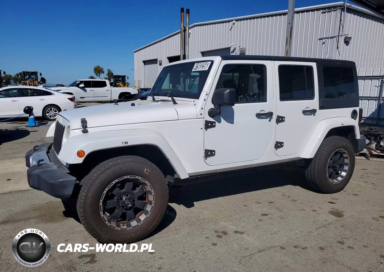 2014 Jeep Wrangler Unlimited Sahara – zdjęcie 1 z 12