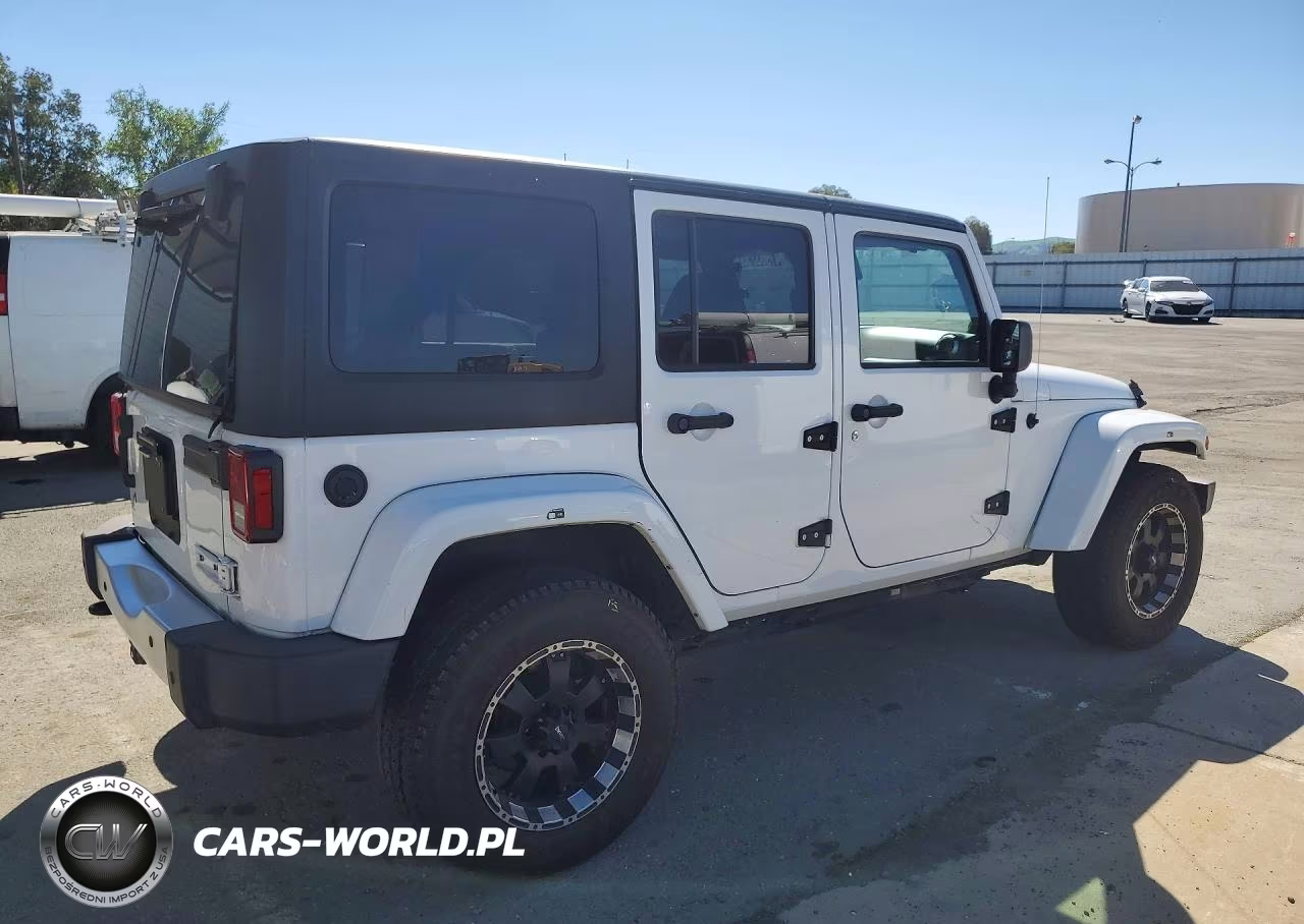 2014 Jeep Wrangler Unlimited Sahara VIN:1C4BJWEG7EL206615 - 3
