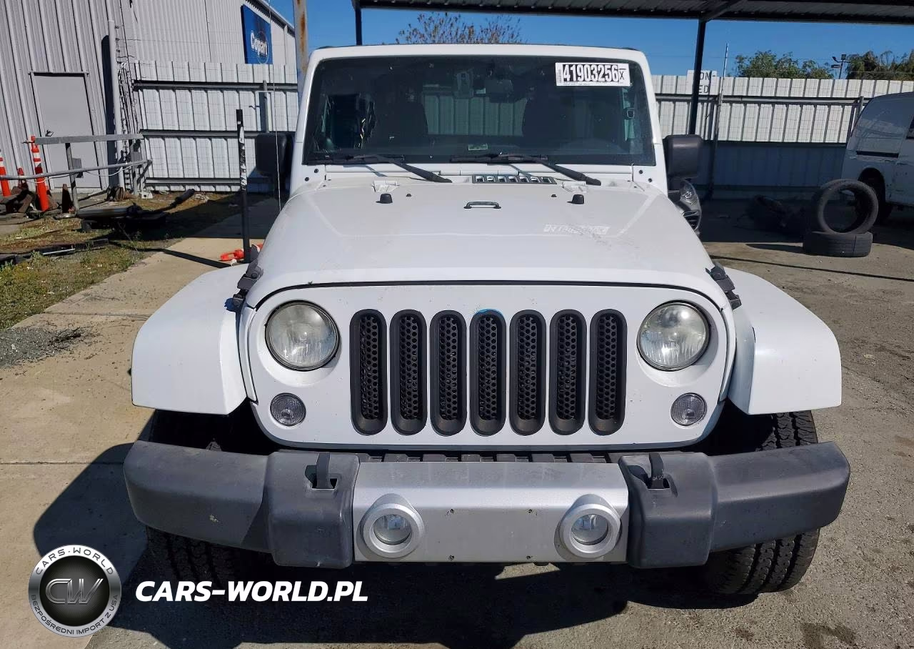 2014 Jeep Wrangler Unlimited Sahara VIN:1C4BJWEG7EL206615 - 5