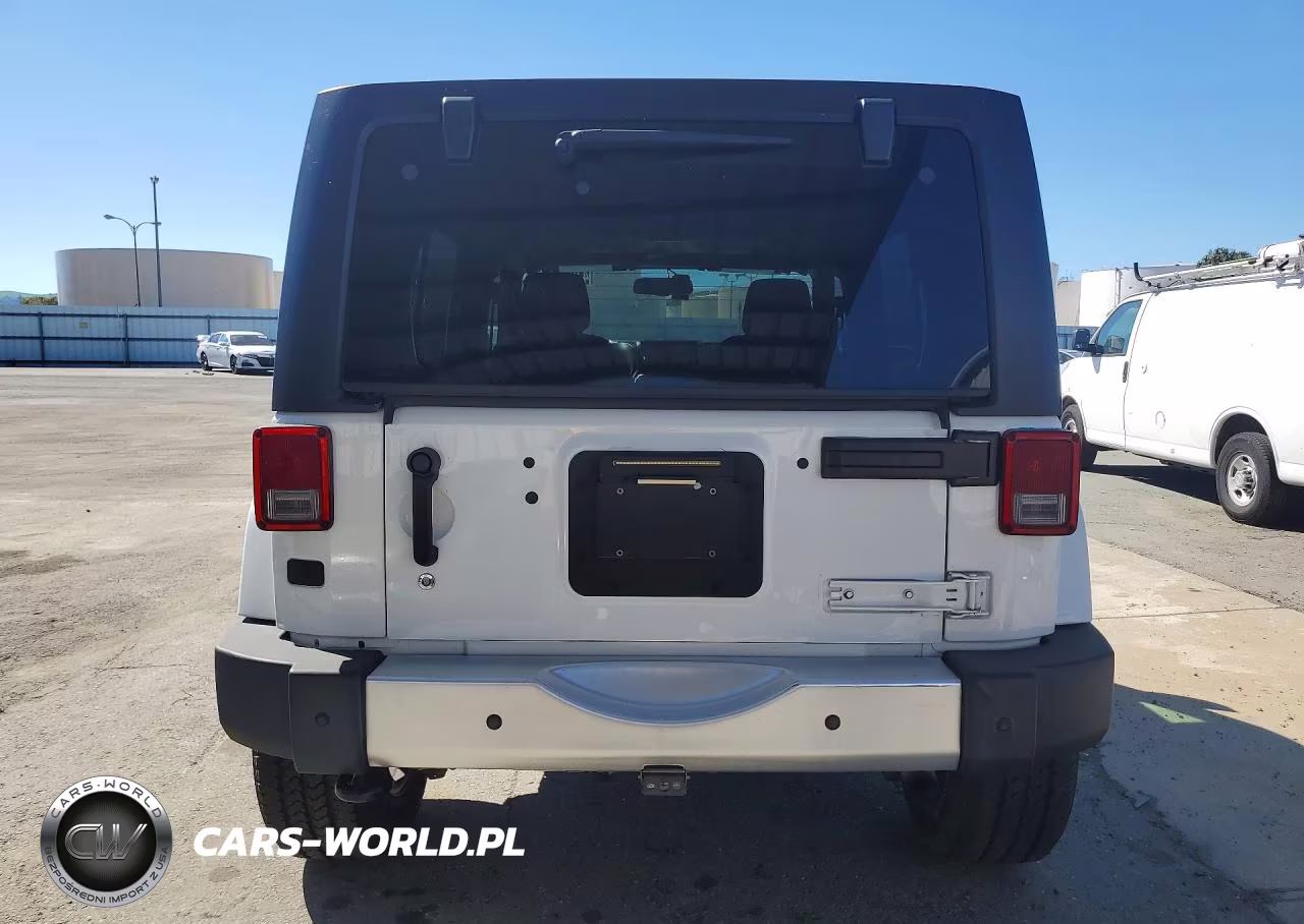 2014 Jeep Wrangler Unlimited Sahara VIN:1C4BJWEG7EL206615 - 6