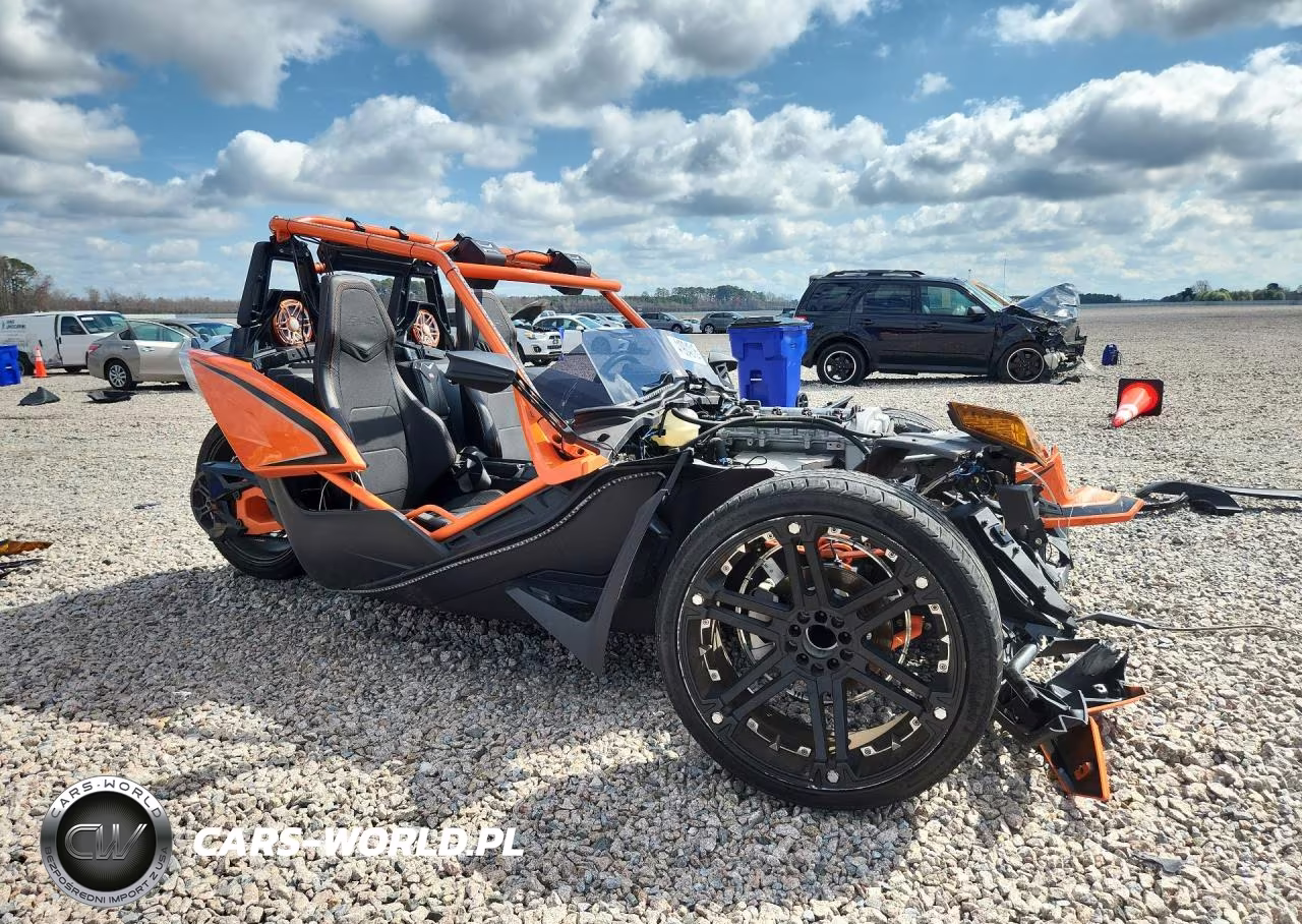 2017 Polaris Slingshot Slr VIN:57XAARFA5H8123819 - 4