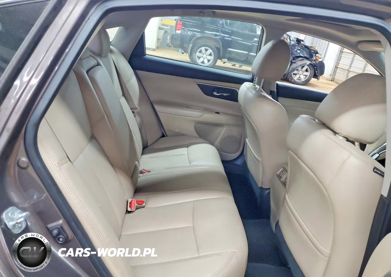 2017 Nissan Altima 2.5 VIN:1N4AL3AP2HC120889 - 10