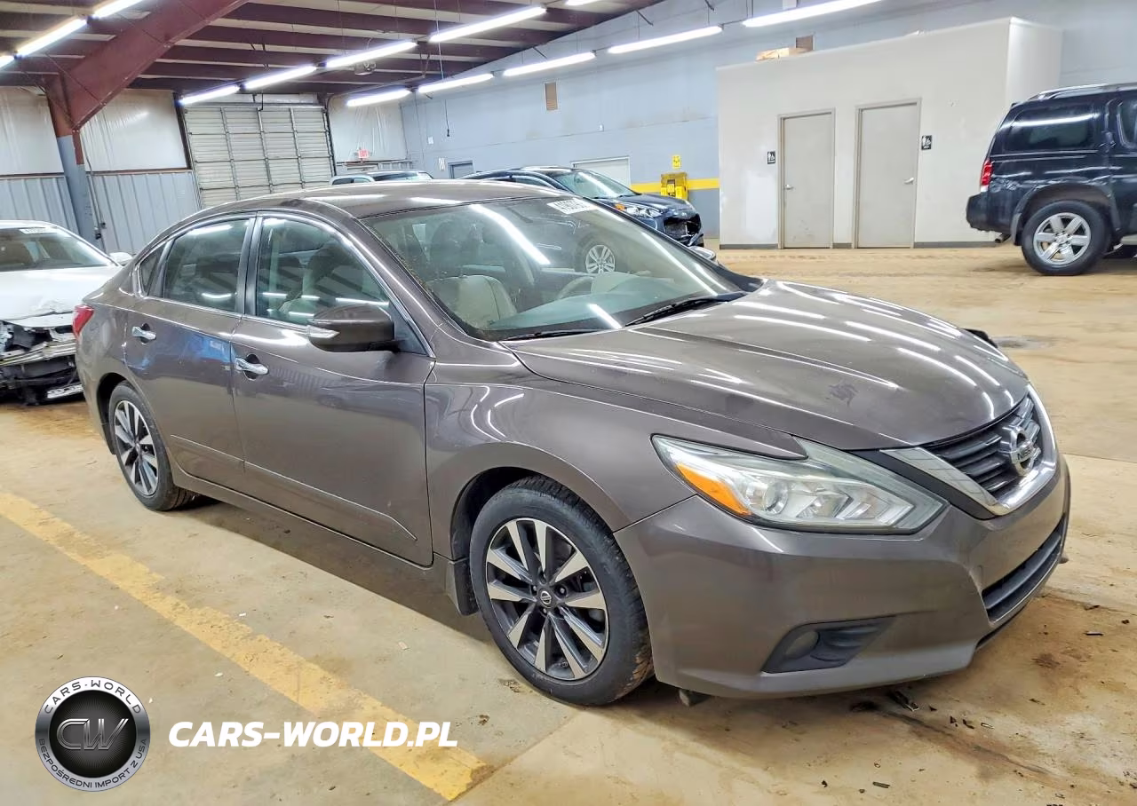 2017 Nissan Altima 2.5 VIN:1N4AL3AP2HC120889 - 4