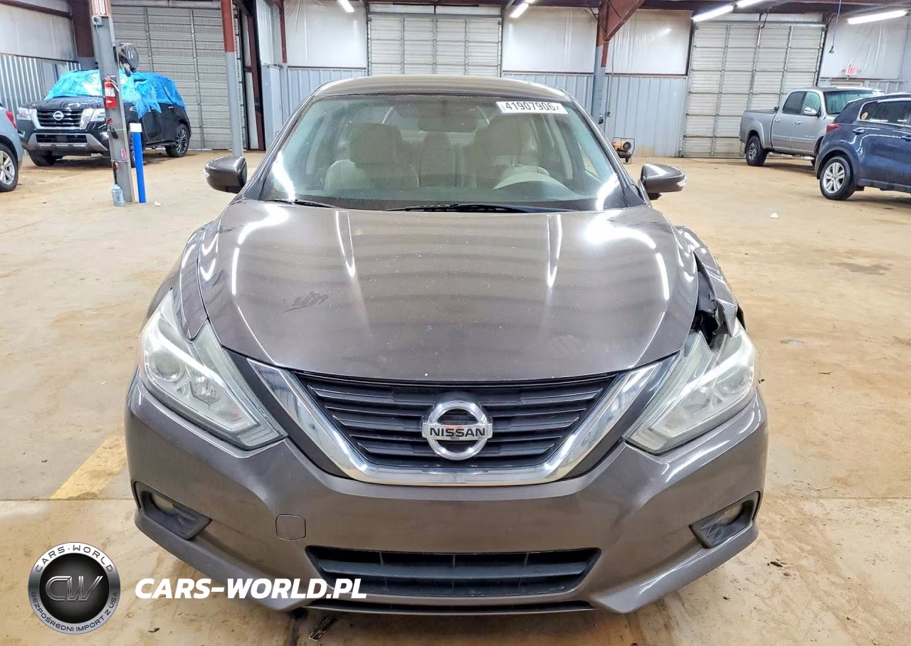 2017 Nissan Altima 2.5 VIN:1N4AL3AP2HC120889 - 5