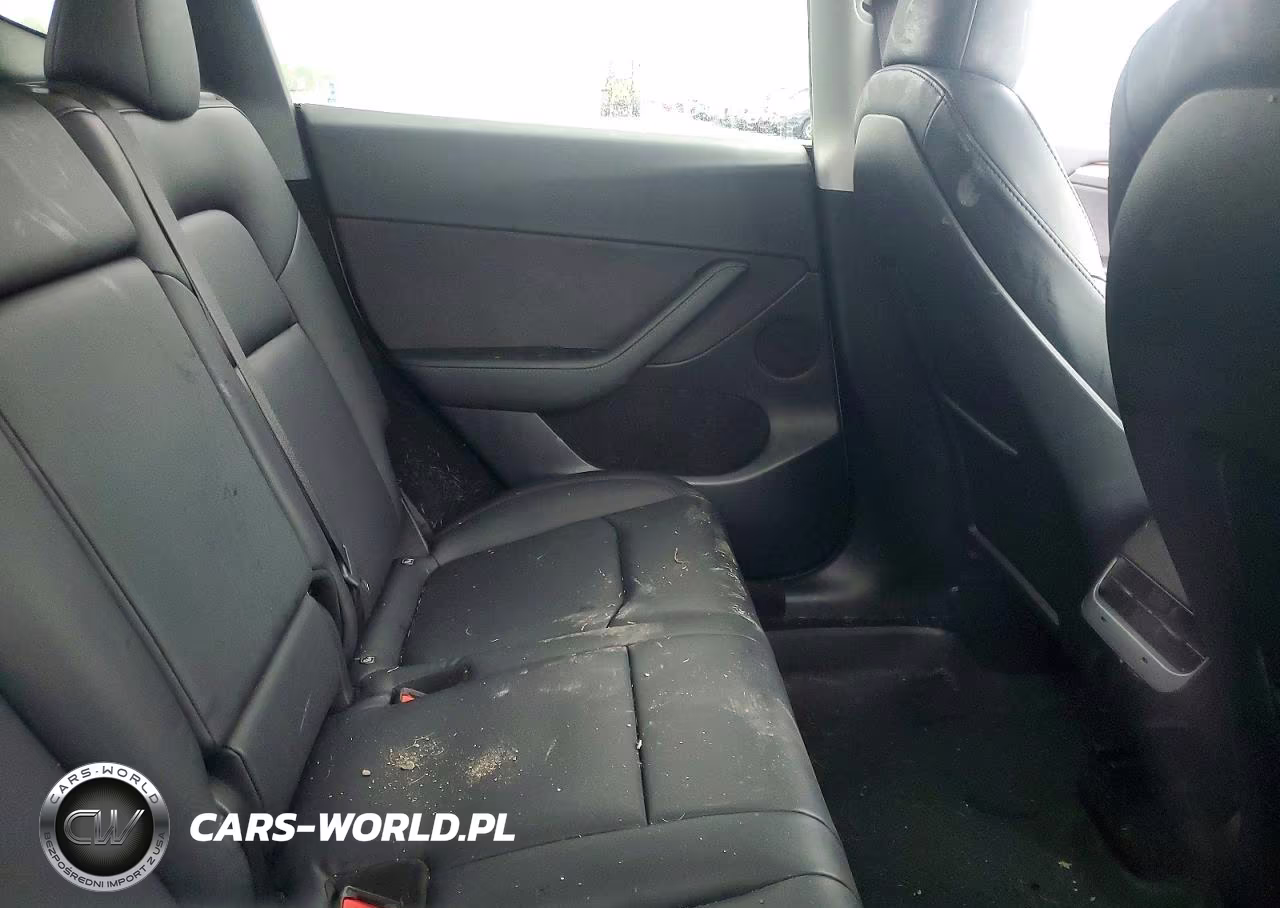 2023 Tesla Model Y VIN:7SAYGDEF5PF665512 - 10