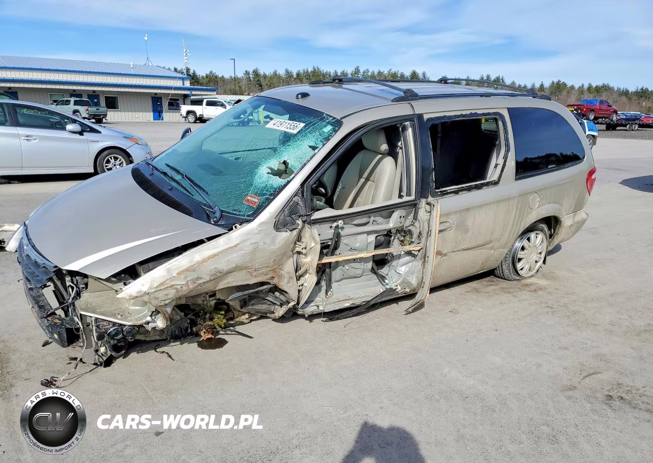 2005 Chrysler Town & Cnt
