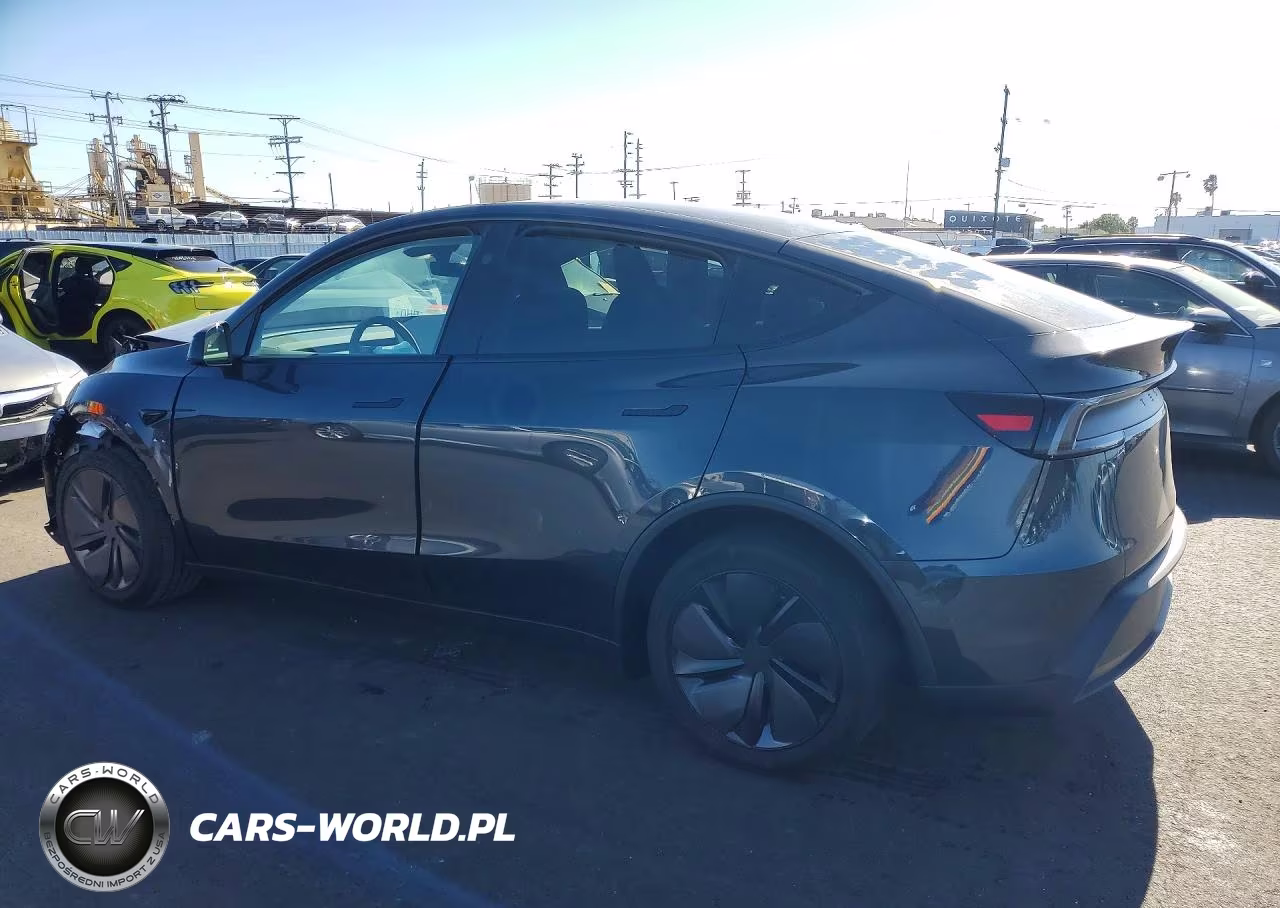 2026 Tesla Model Y VIN:7SAYGDED8TF550444 - 2