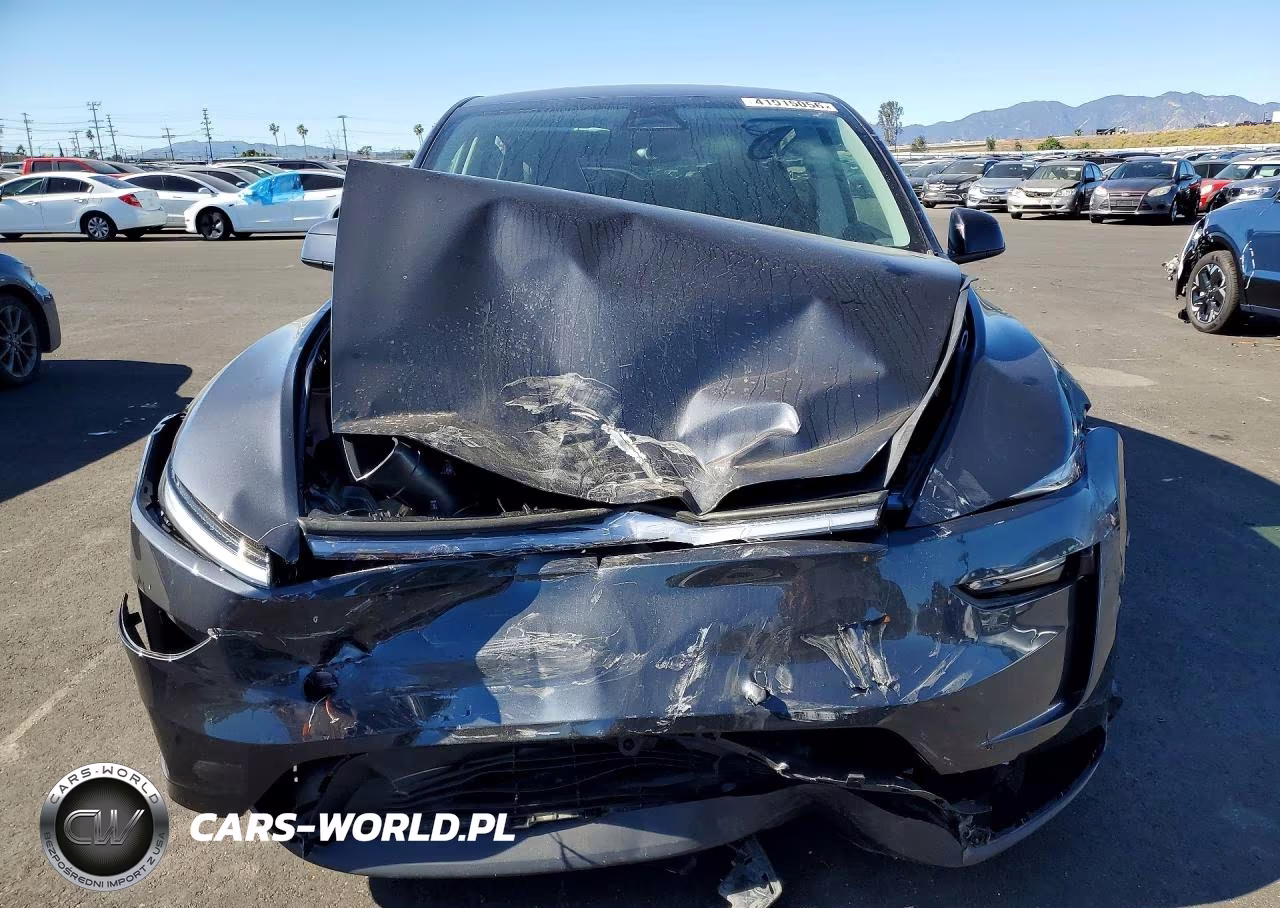 2026 Tesla Model Y VIN:7SAYGDED8TF550444 - 5