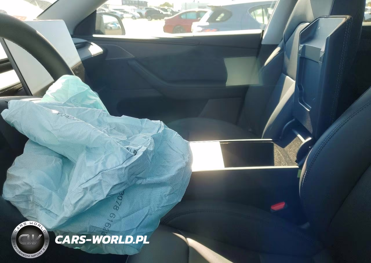2026 Tesla Model Y VIN:7SAYGDED8TF550444 - 7