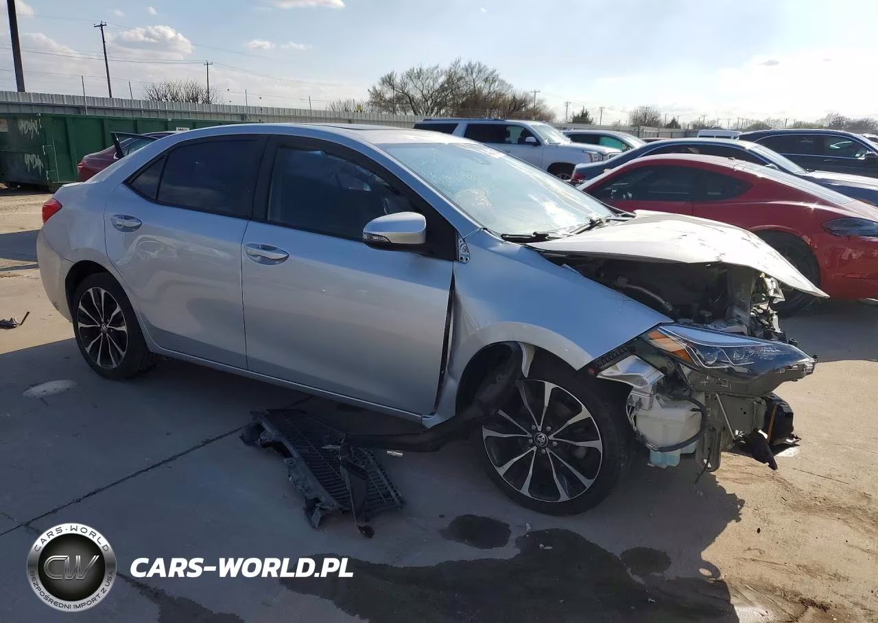 2018 Toyota Corolla Xse VIN:5YFBURHE2JP756471 - 4