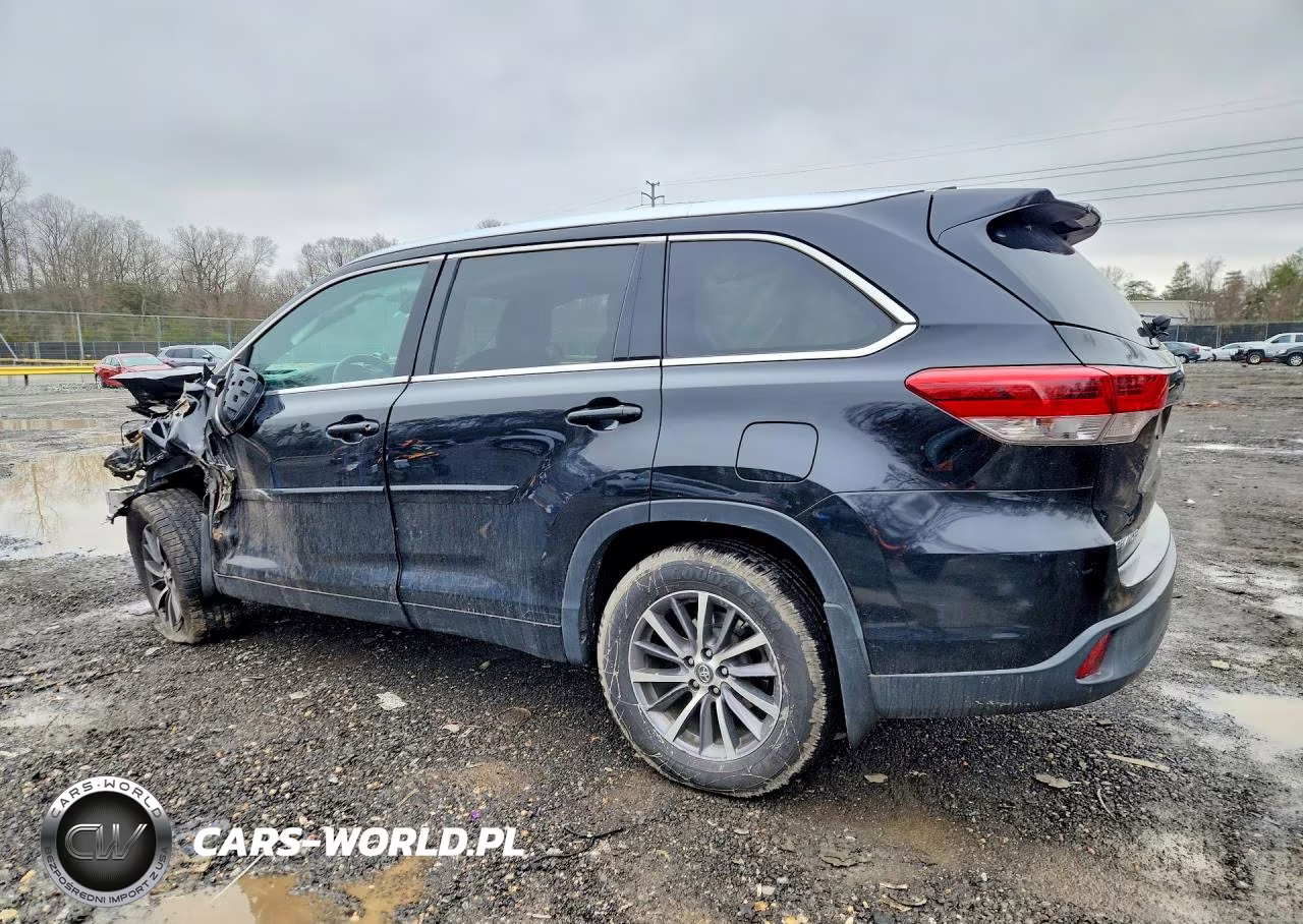 2017 Toyota Highlander Xle VIN:5TDJZRFH2HS511049 - 2
