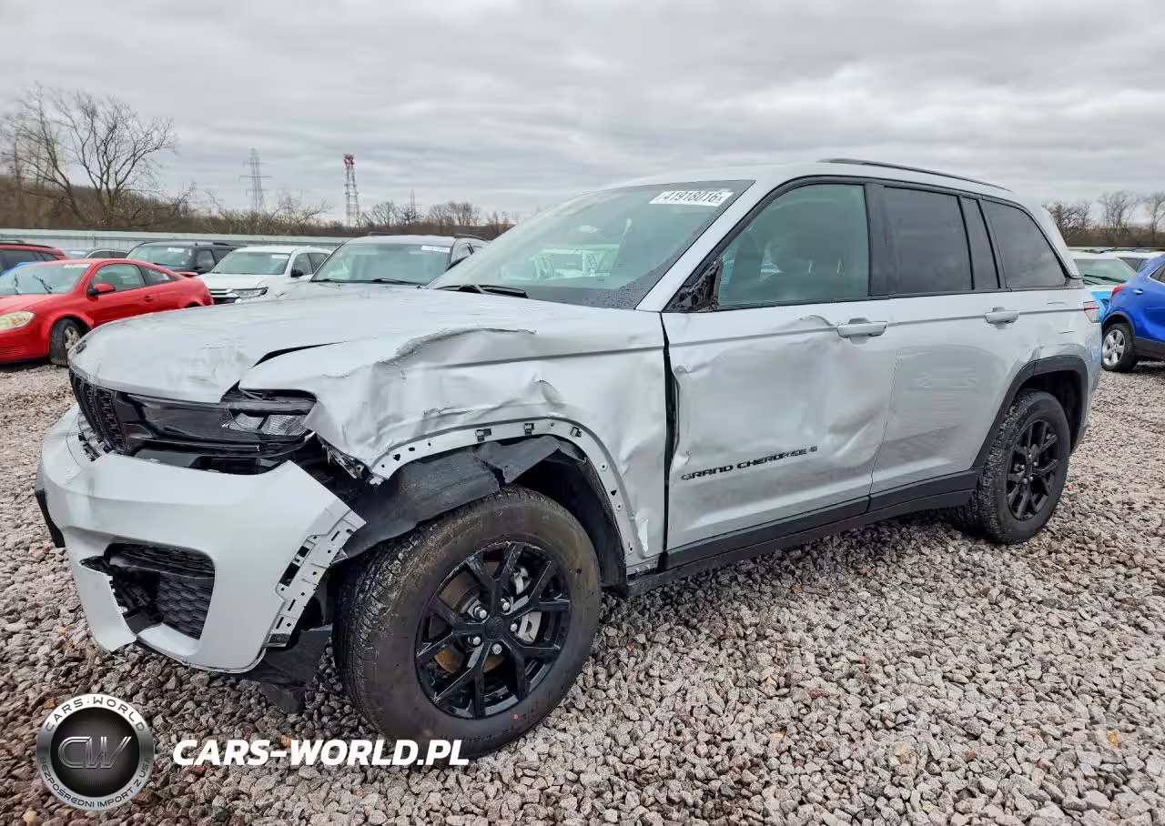 2024 Jeep Grand Cherokee Laredo