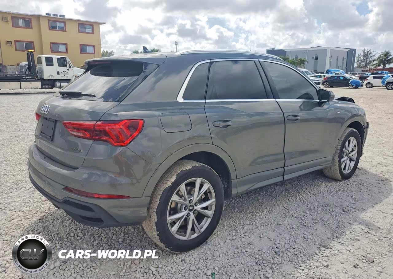 2025 Audi Q3 Premium S Line 45 VIN:WA1DECF39S1100224 - 3
