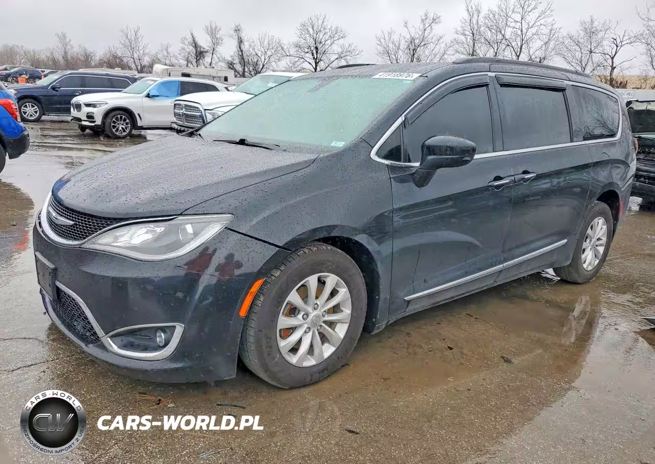 2017 Chrysler Pacifica Touring L