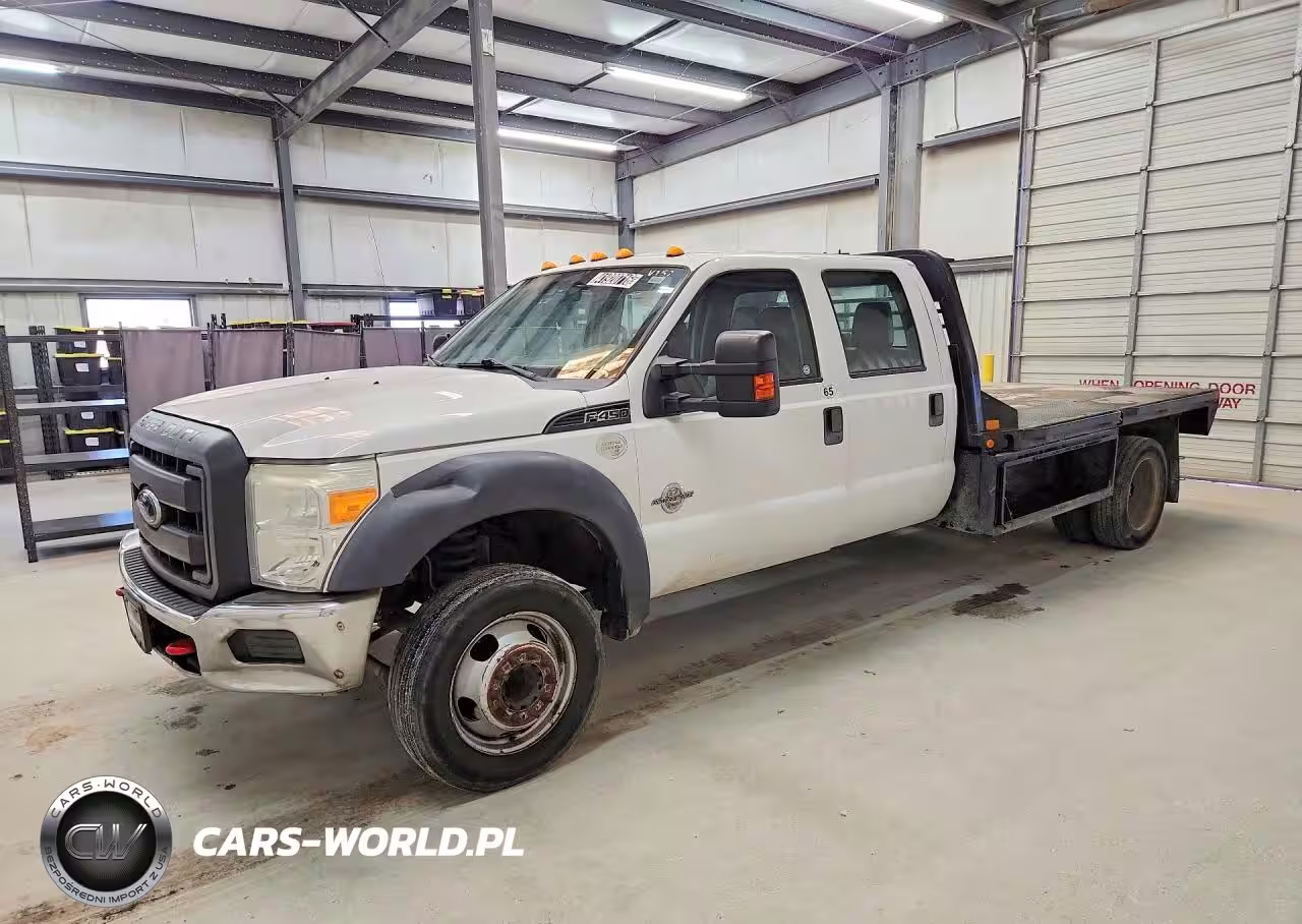 2016 Ford F450 Super Duty Flatbed Truck