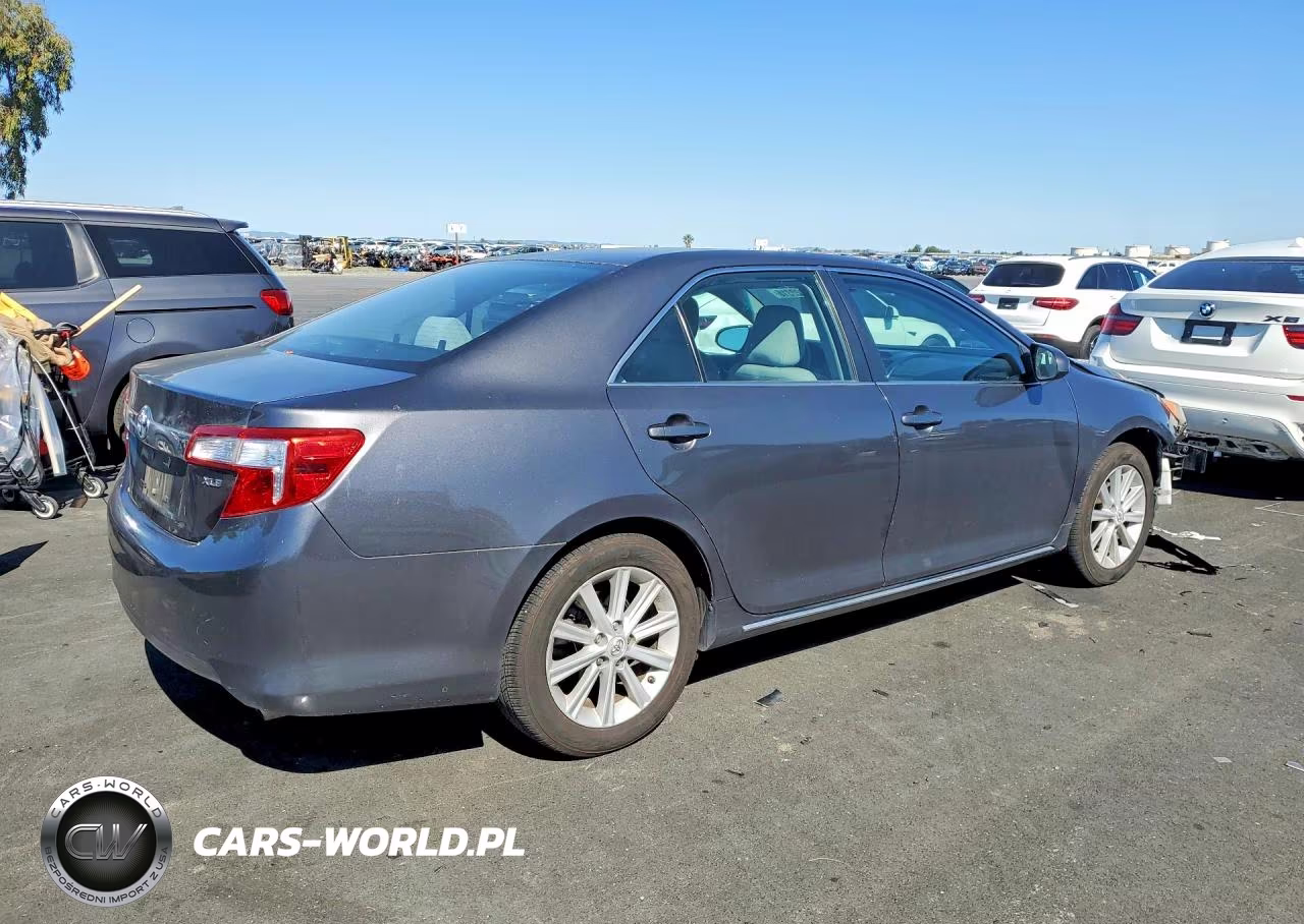 2012 Toyota Camry Xle VIN:4T4BF1FK9CR204235 - 3