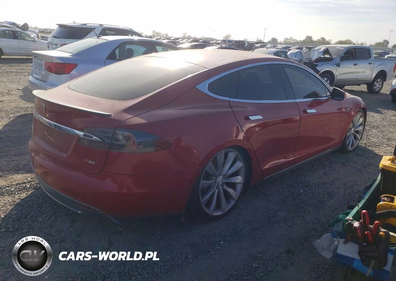 2013 Tesla Model S VIN:5YJSA1DP5DFP09744 - 3