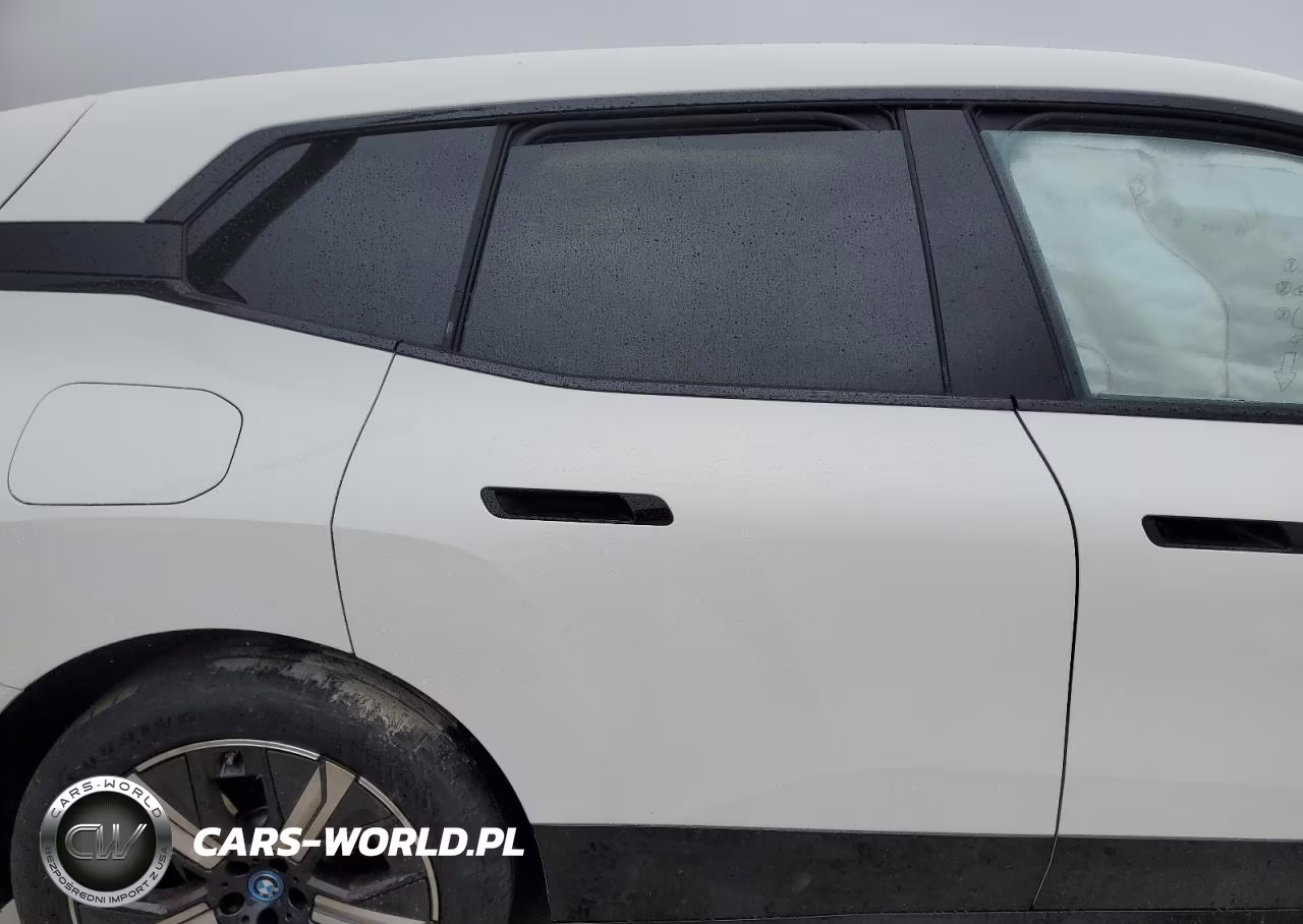 BMW IX XDRIVE5 VIN:WB523CF03SCT45934 - 11