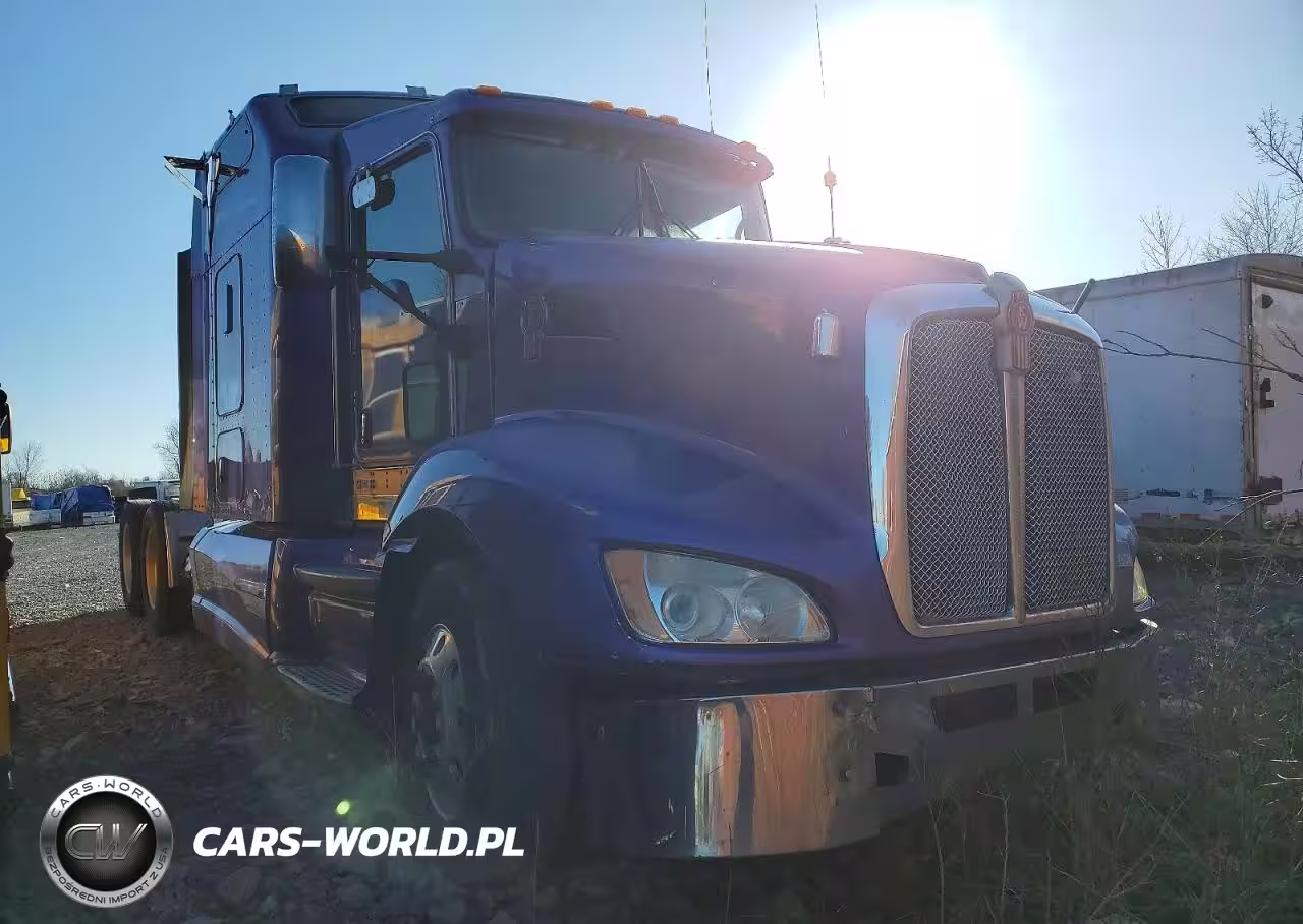 2014 Kenworth T660 Semi Truck