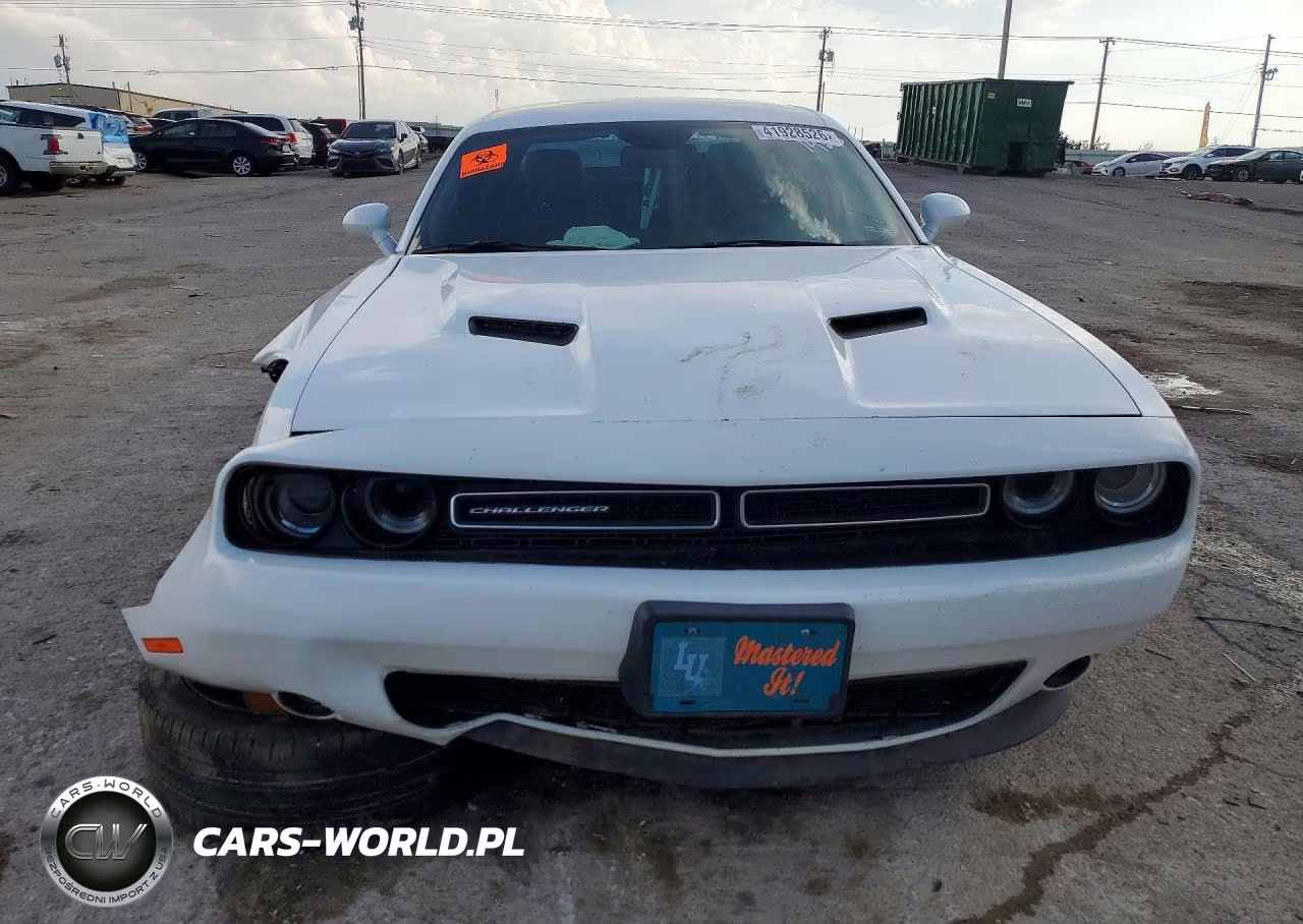 2017 Dodge Challenger Sxt VIN:2C3CDZAG2HH561426 - 5