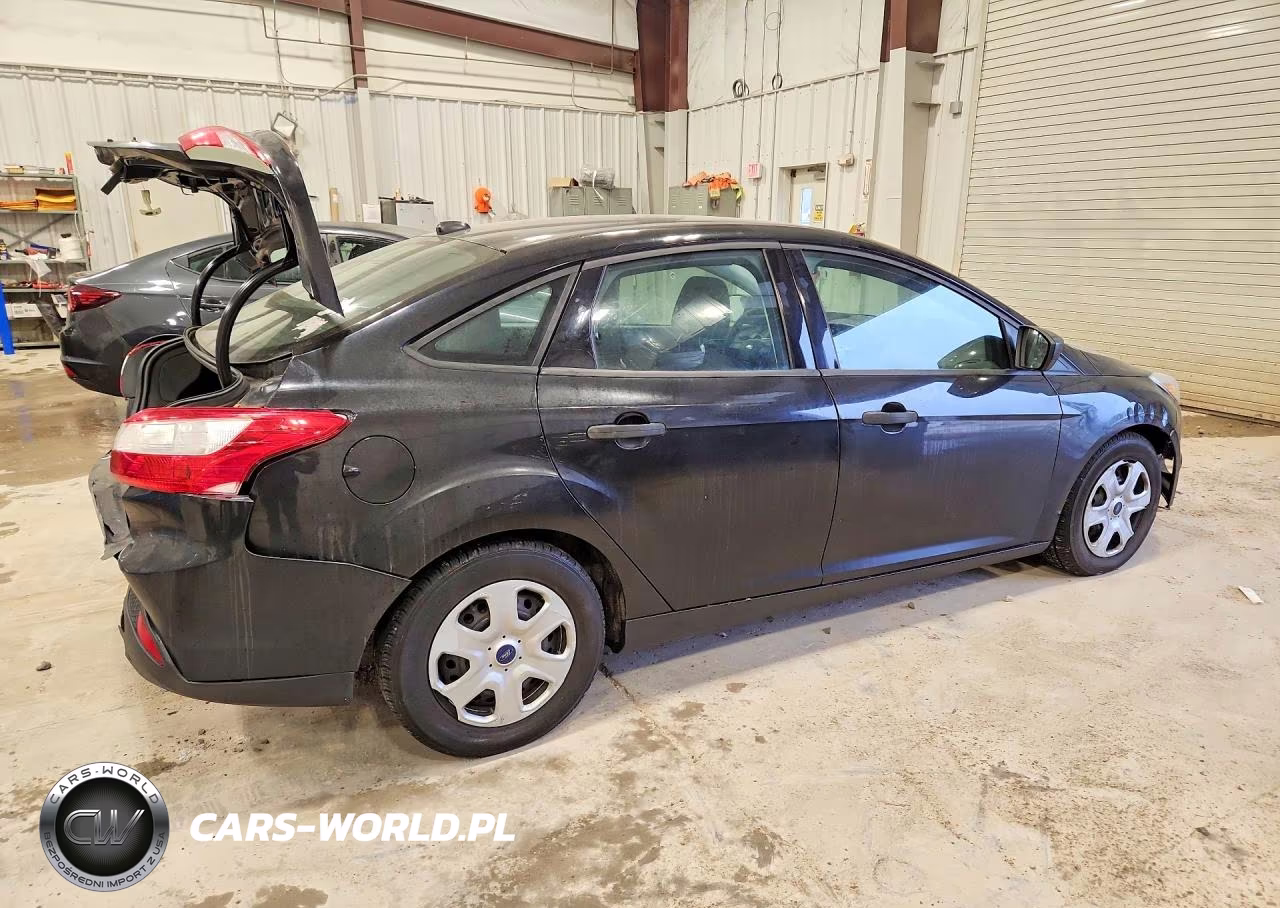 2012 Ford Focus S VIN:1FAHP3E24CL427507 - 3