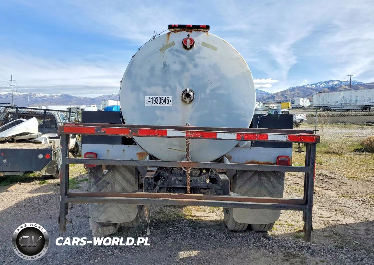 2007 Ford F750 Super Duty Tank Truck VIN:3FRWF75B97V515451 - 10