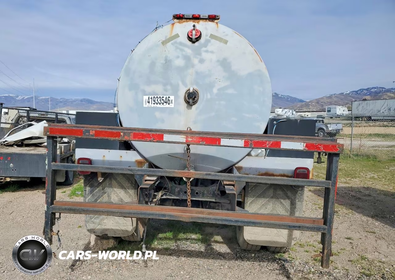 2007 Ford F750 Super Duty Tank Truck VIN:3FRWF75B97V515451 - 11