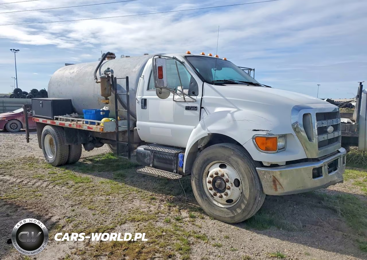 2007 Ford F750 Super Duty Tank Truck VIN:3FRWF75B97V515451 - 4