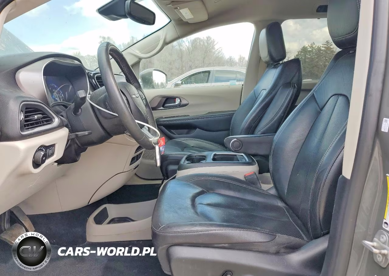 2022 Chrysler Pacifica Touring L VIN:2C4RC1BG7NR106683 - 7