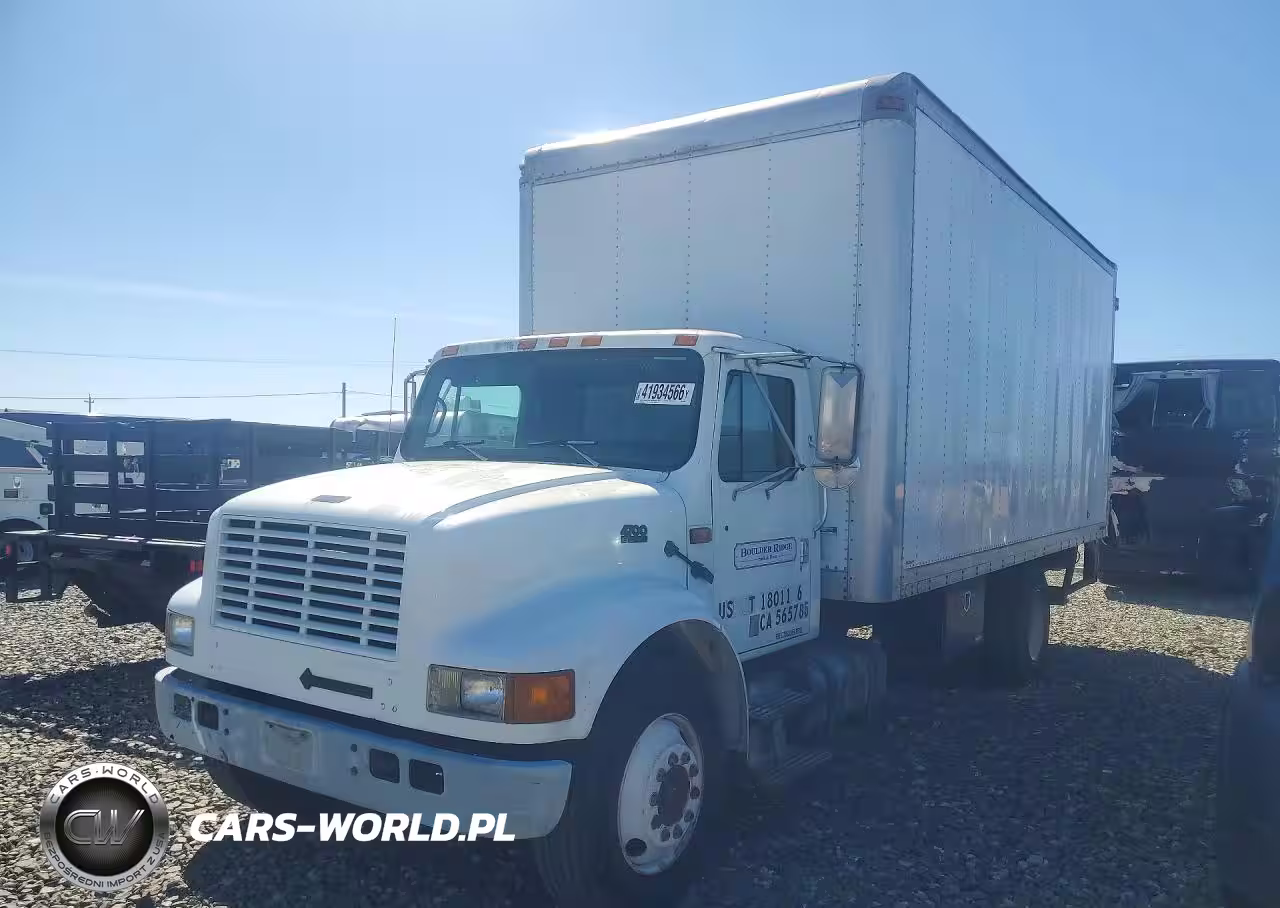 1995 International 4700 Box Truck