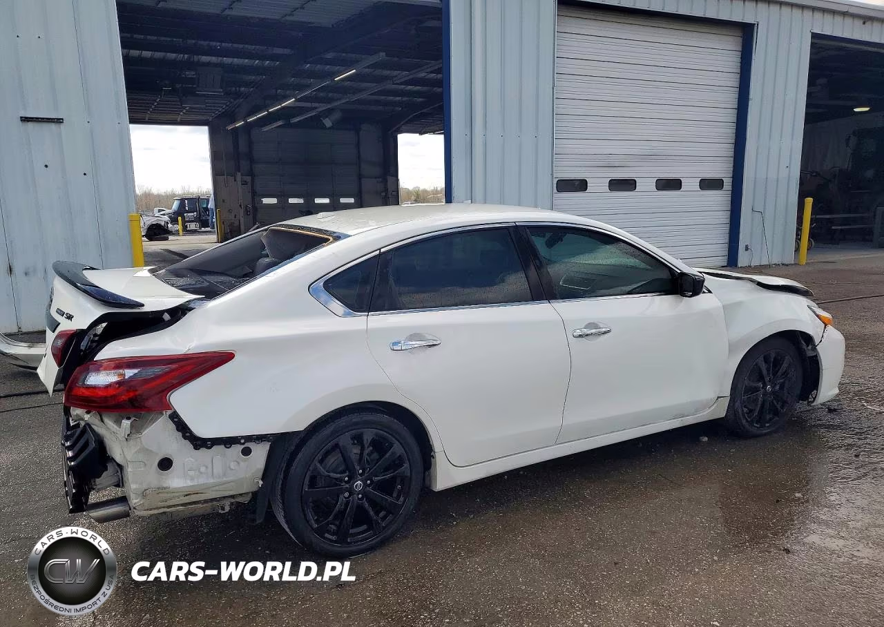 2018 Nissan Altima 2.5 Sr VIN:1N4AL3AP4JC247049 - 3