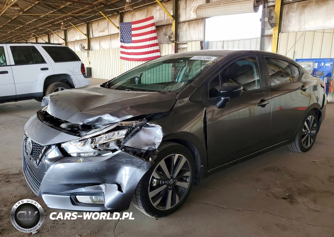 2020 Nissan Versa Sr