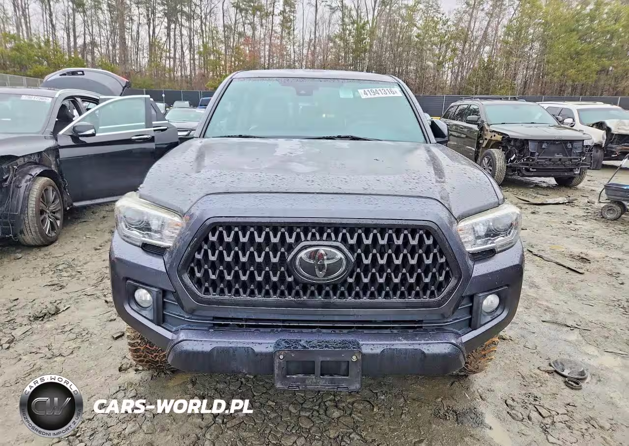 2018 Toyota Tacoma Trd Off-Road VIN:3TMCZ5AN4JM131358 - 5