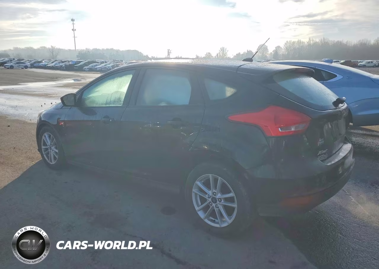 2018 Ford Focus Se VIN:1FADP3K2XJL283946 - 2