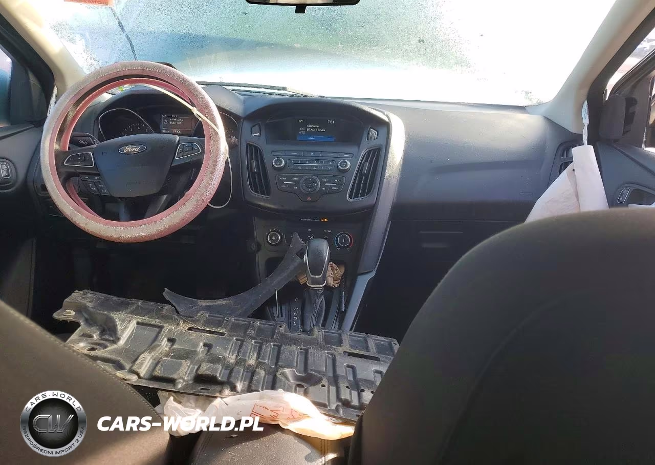 2018 Ford Focus Se VIN:1FADP3K2XJL283946 - 8