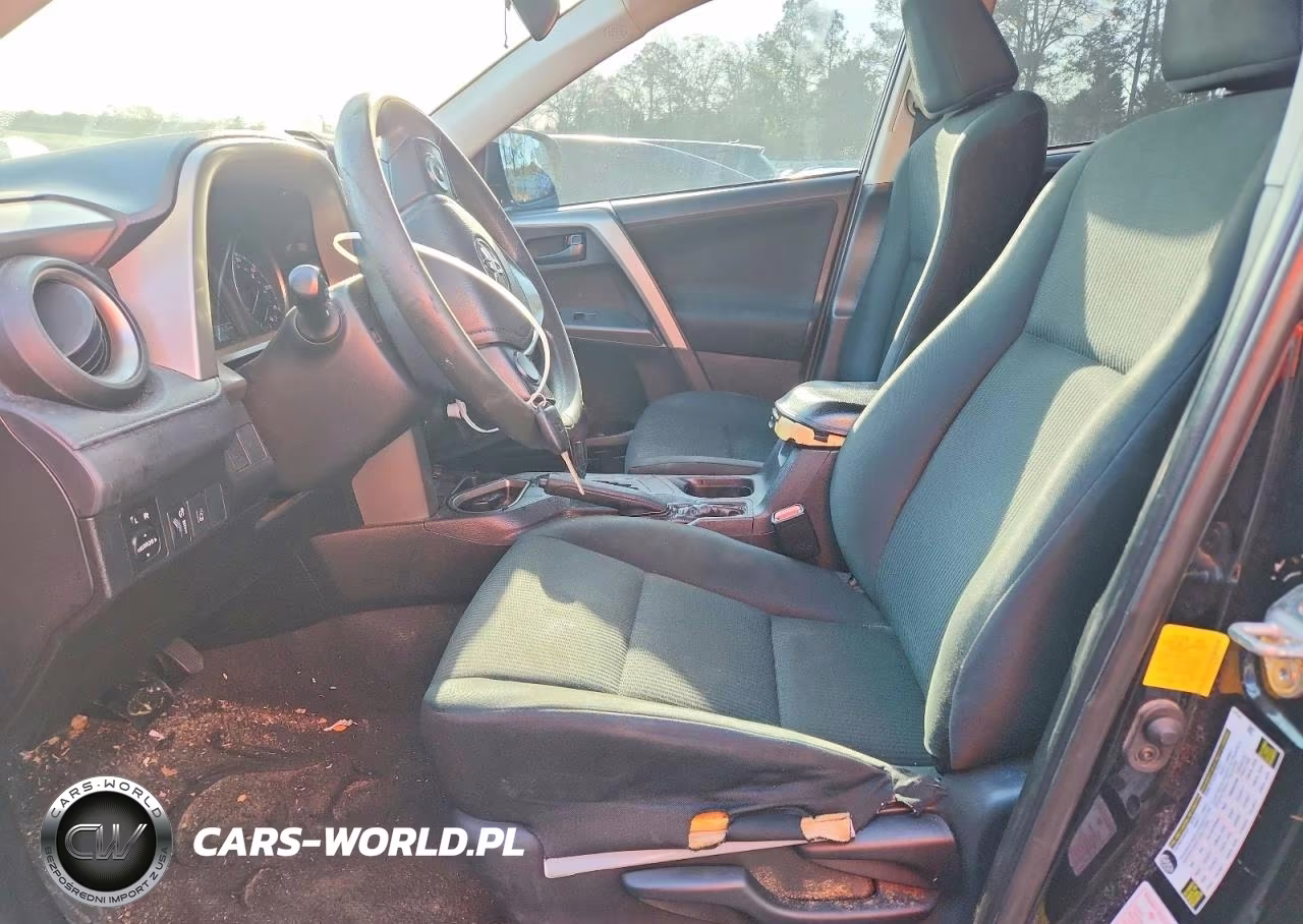 2018 Toyota Rav4 Le VIN:2T3ZFREV7JW476502 - 7