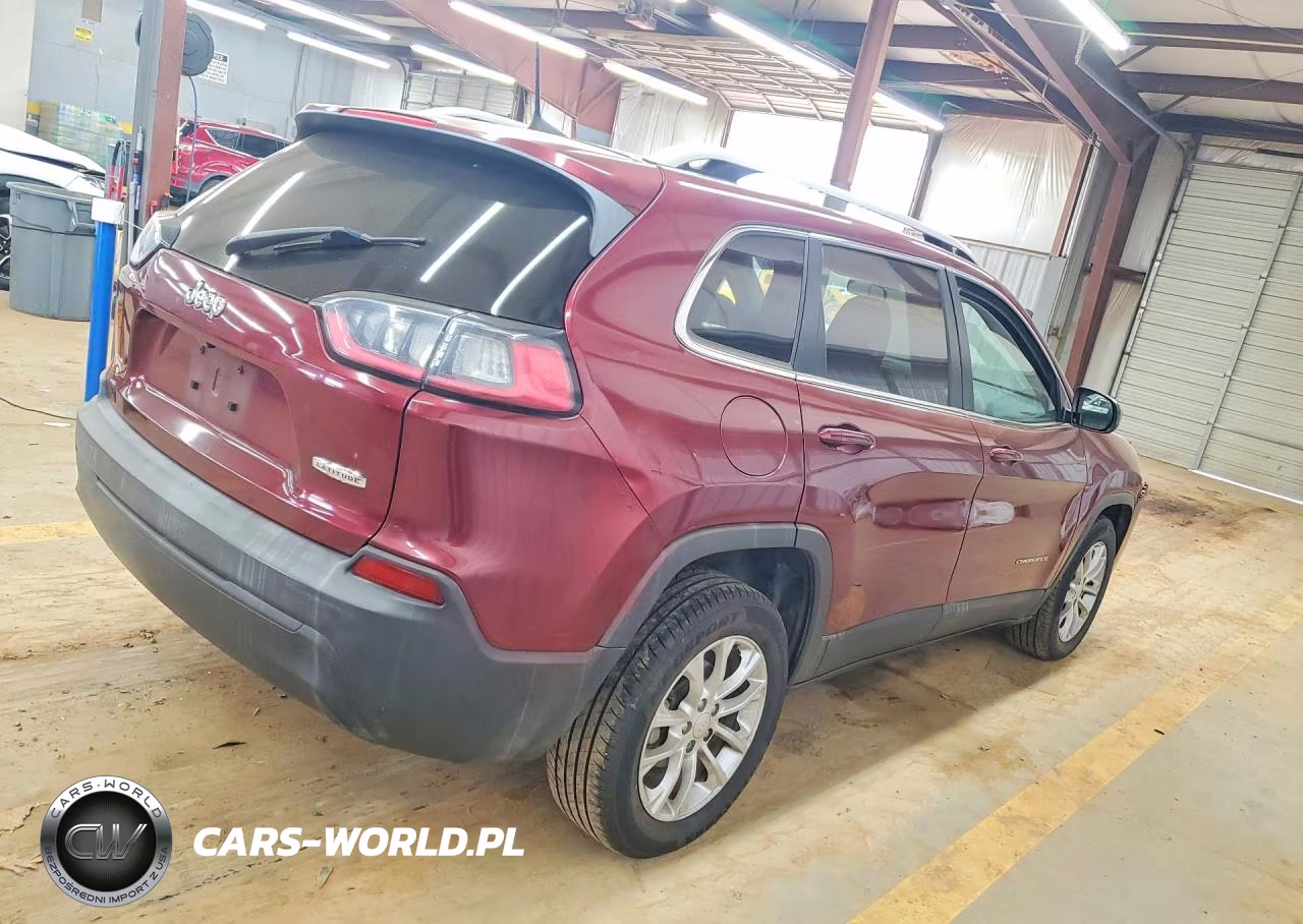 2019 Jeep Cherokee Latitude VIN:1C4PJLCB8KD265223 - 3