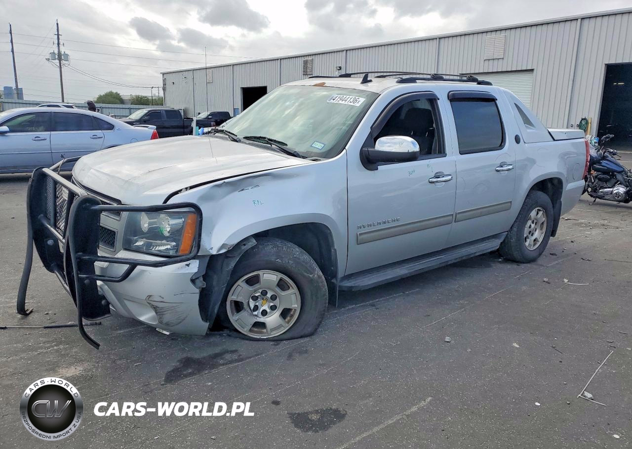 2013 Chevrolet Avalanche Ls