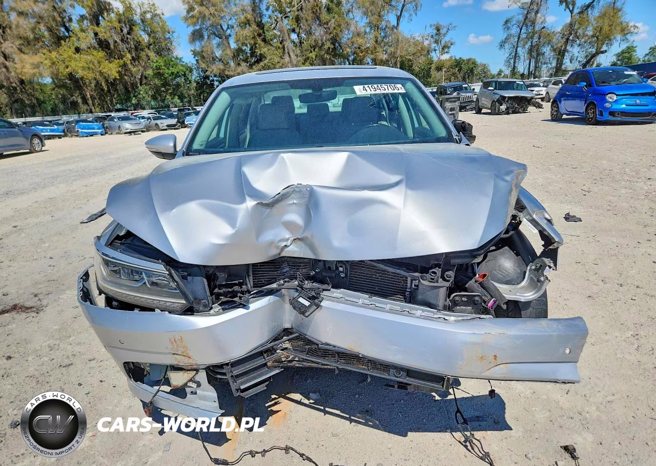 2018 Volkswagen Passat Se VIN:1VWBA7A3XJC008045 - 5